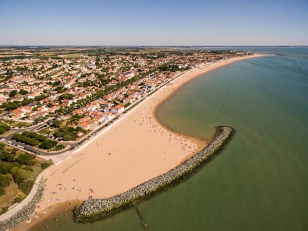 Maison *** Avec Cour 3Km Plage Et La Rochelle Saint-Vivien  Exteriér fotografie